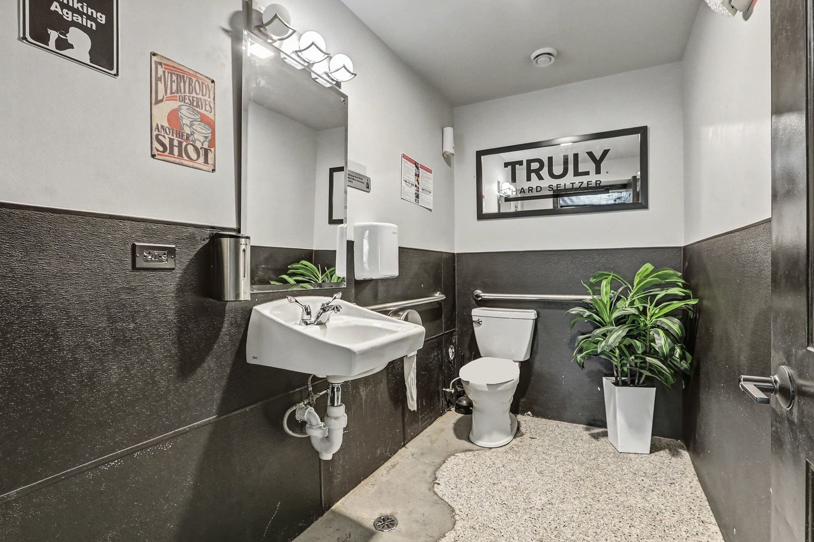 117 N Center Street, Joliet, IL 60435