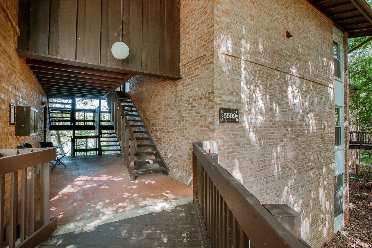 5509 E Lake Drive #C, Lisle, IL 60532