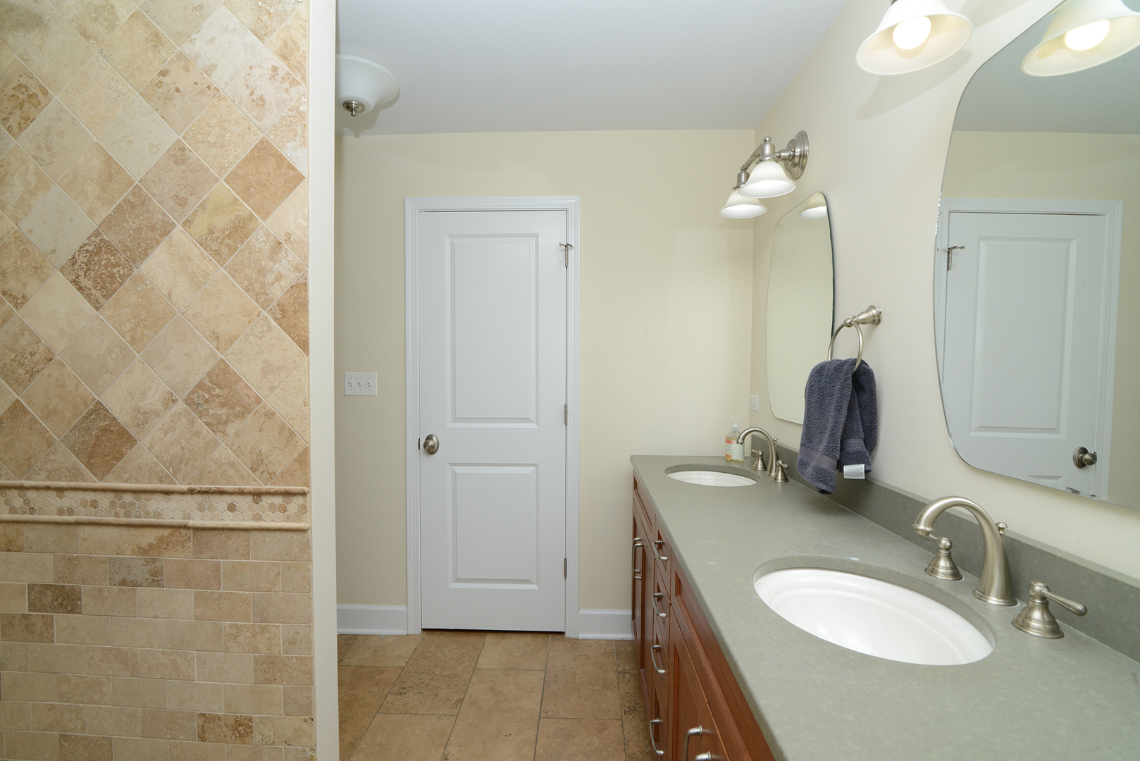 178 Bobwhite Court, Bloomingdale, IL 60108