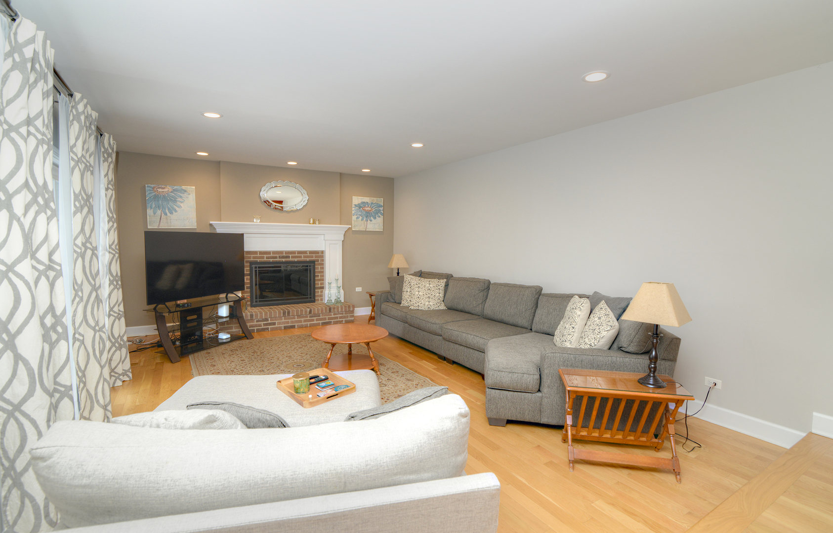 178 Bobwhite Court, Bloomingdale, IL 60108