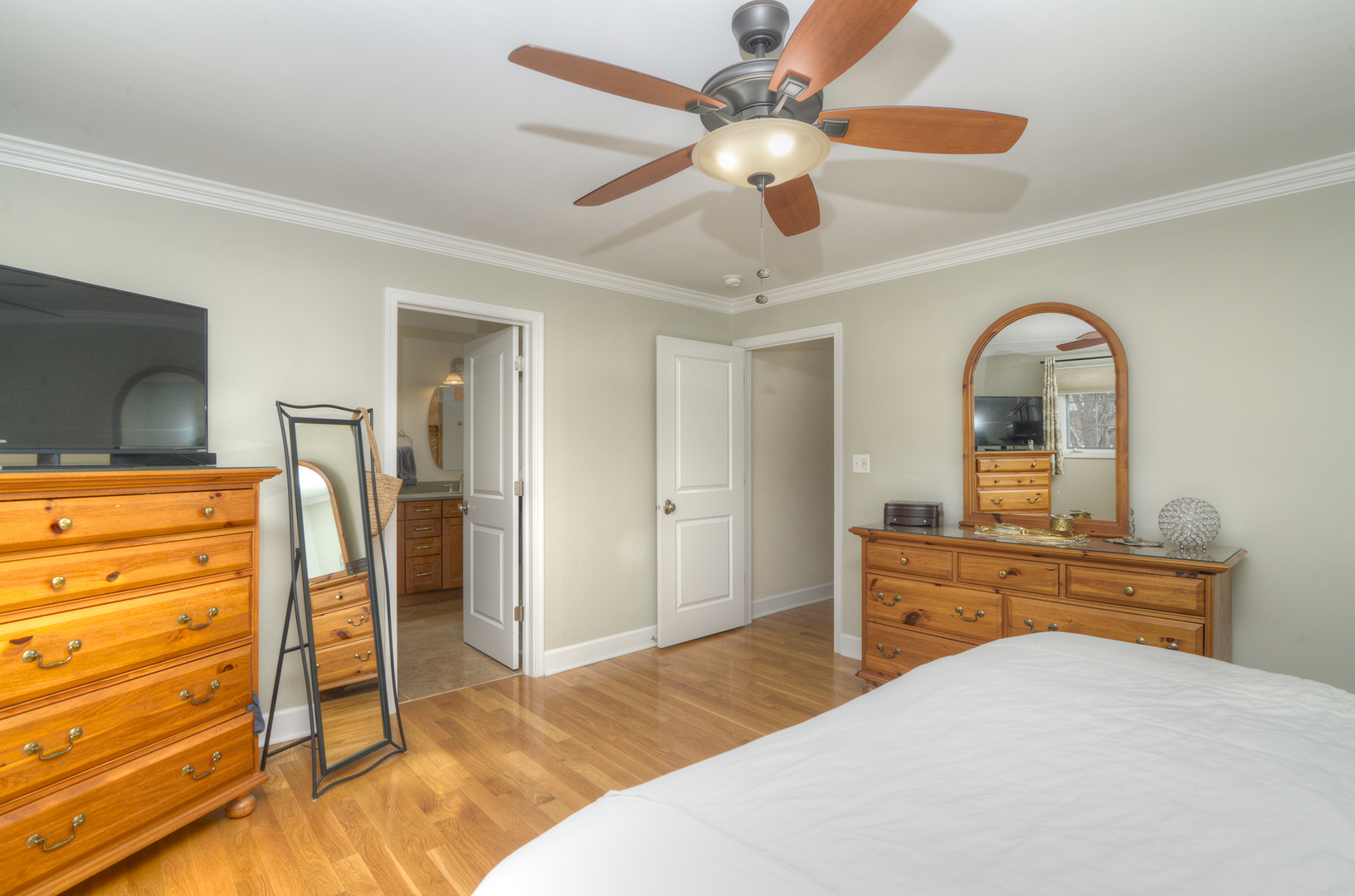 178 Bobwhite Court, Bloomingdale, IL 60108