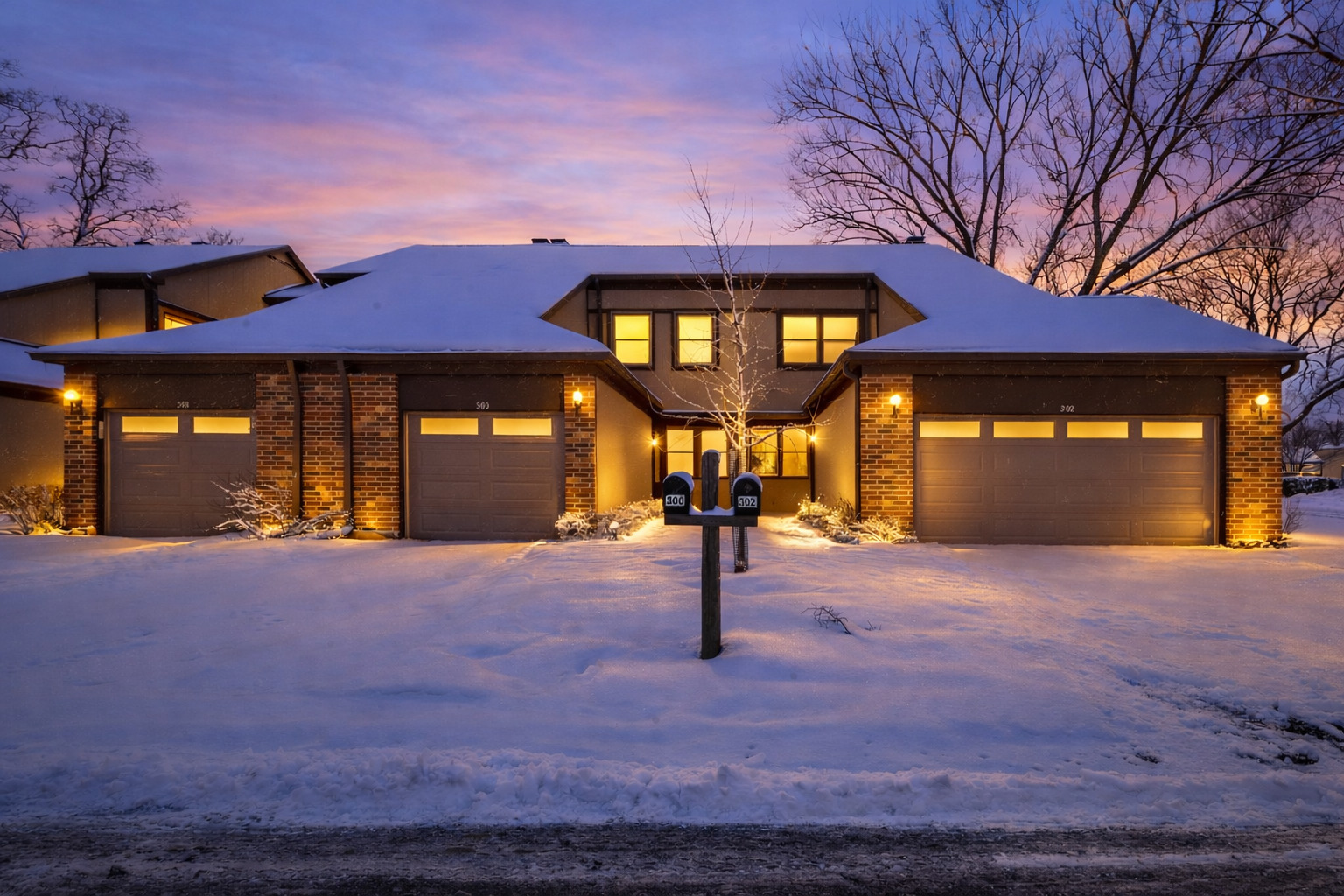 302 Linden Lane, Wheeling, IL 60090