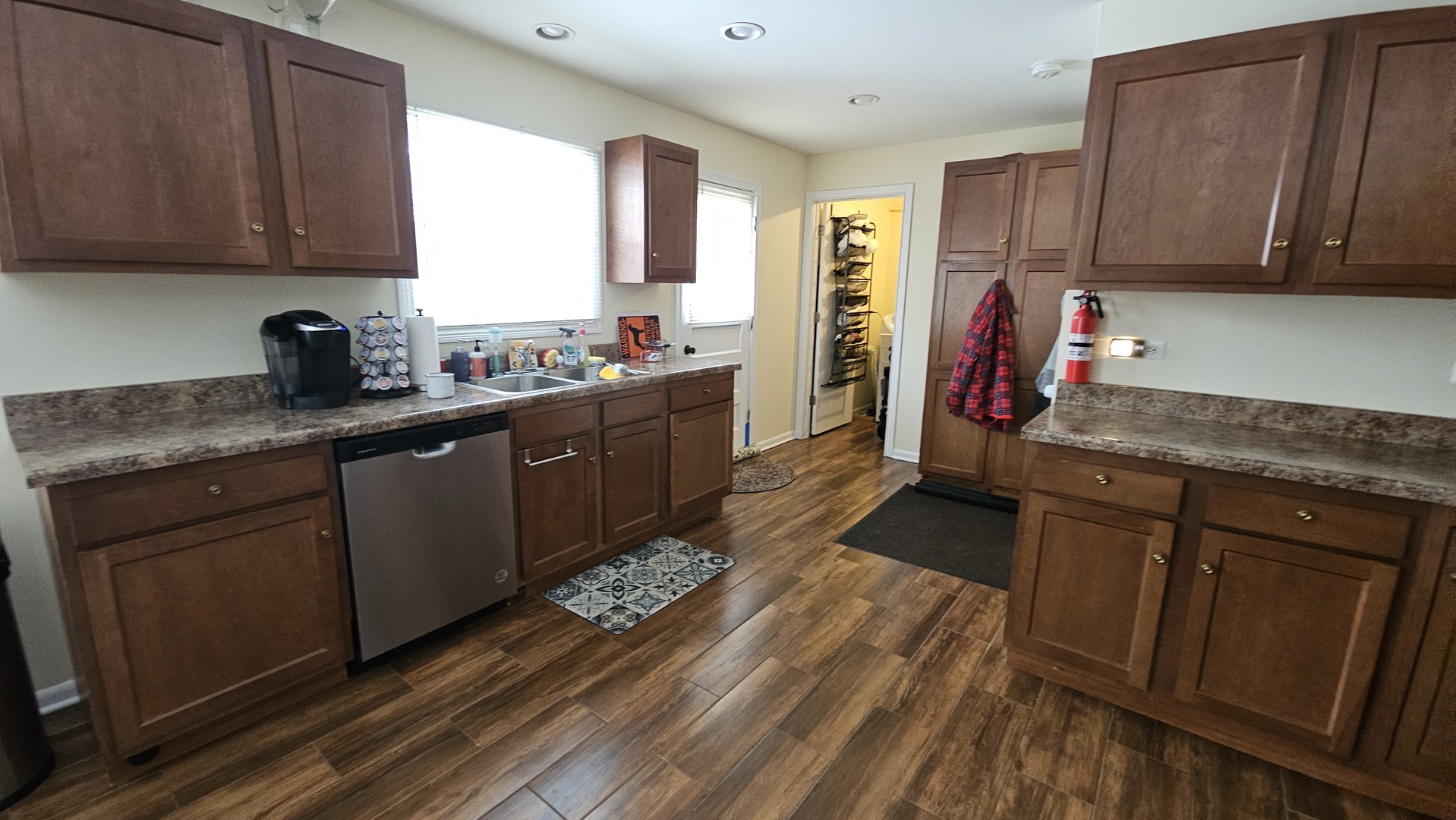 220 Mulberry Lane, Elk Grove Village, IL 60007