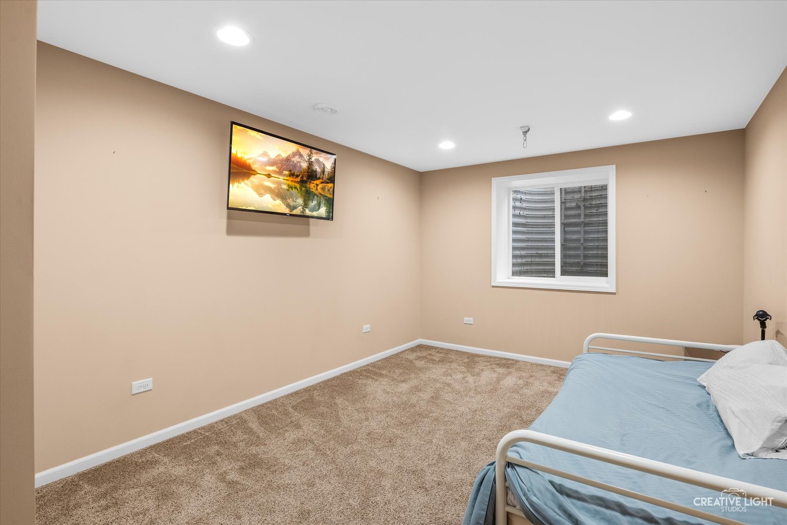 8146 Hampton Drive, Woodridge, IL 60517