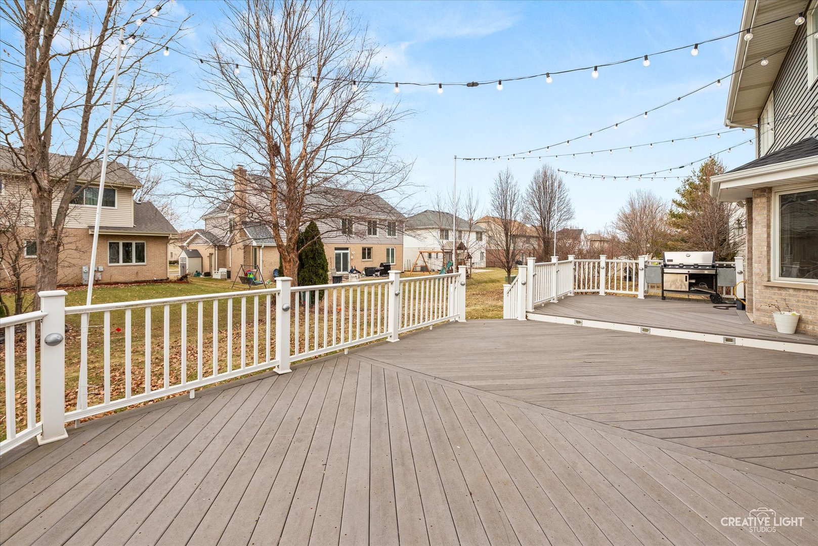 8146 Hampton Drive, Woodridge, IL 60517