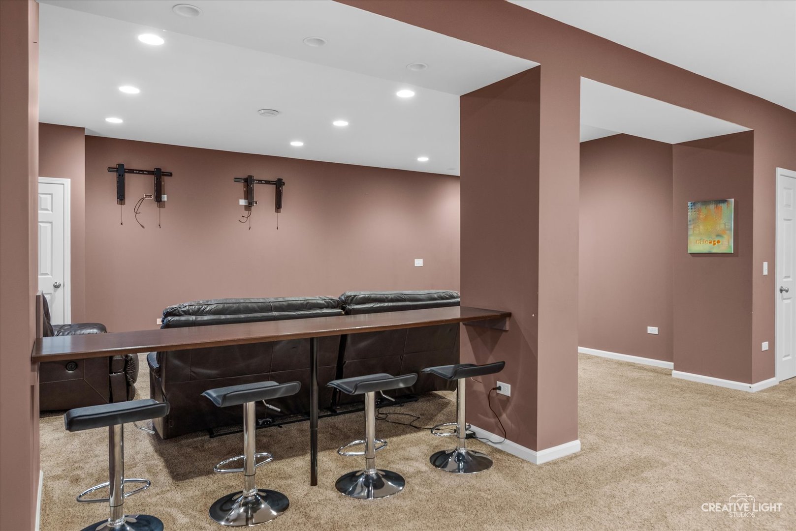 8146 Hampton Drive, Woodridge, IL 60517