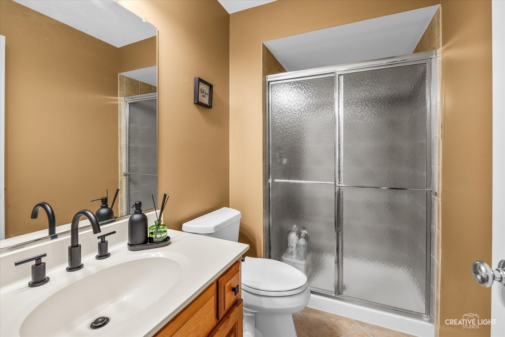 8146 Hampton Drive, Woodridge, IL 60517