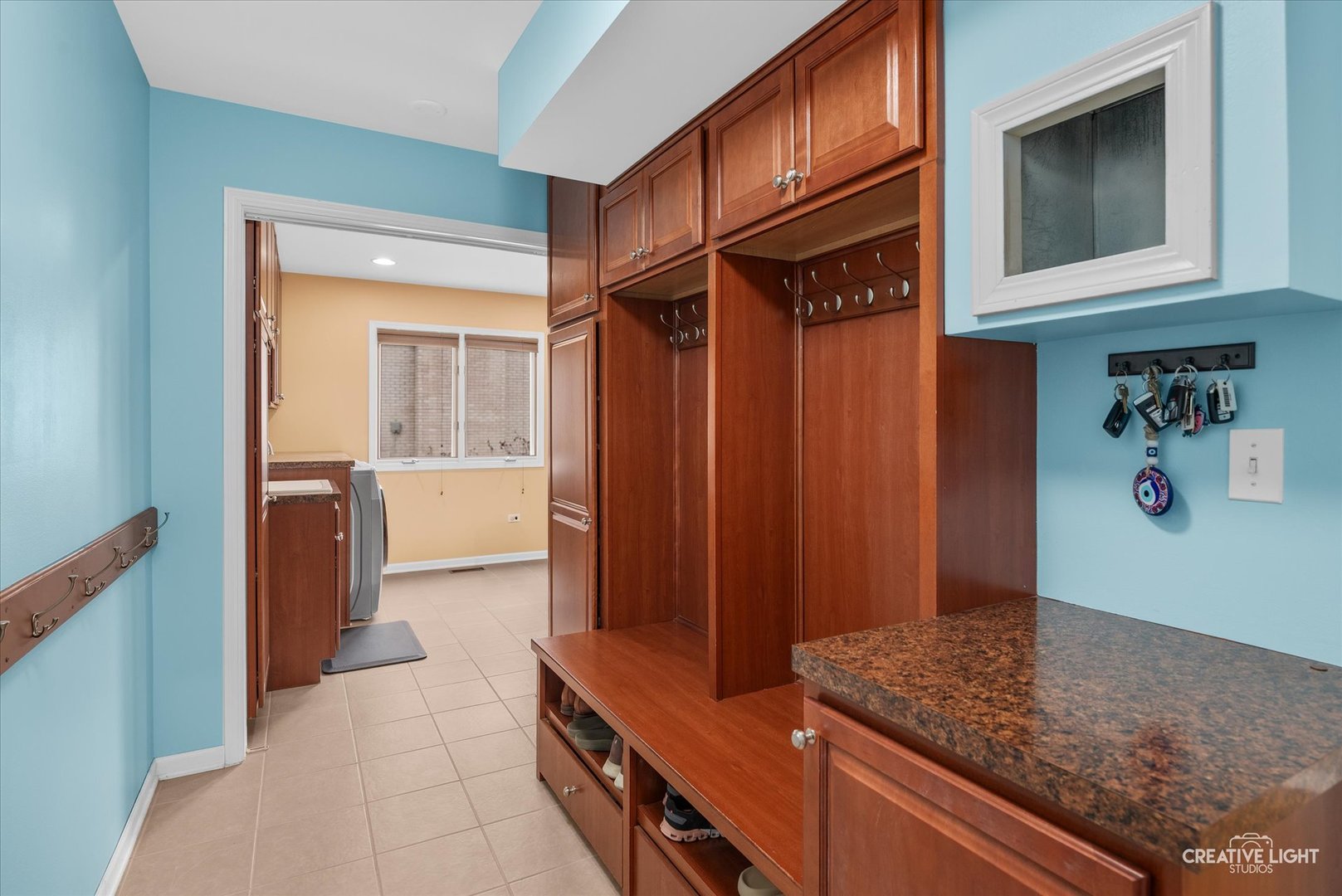 8146 Hampton Drive, Woodridge, IL 60517