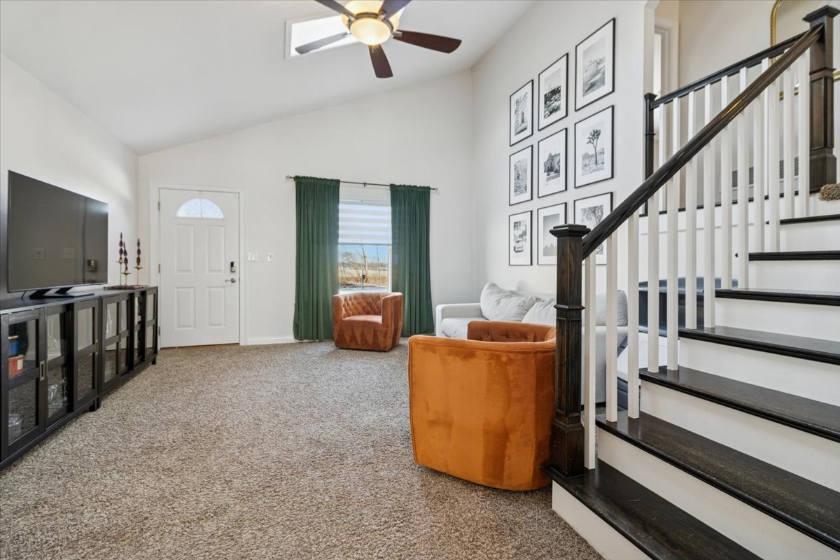 27W585 Galusha Avenue, Warrenville, IL 60555