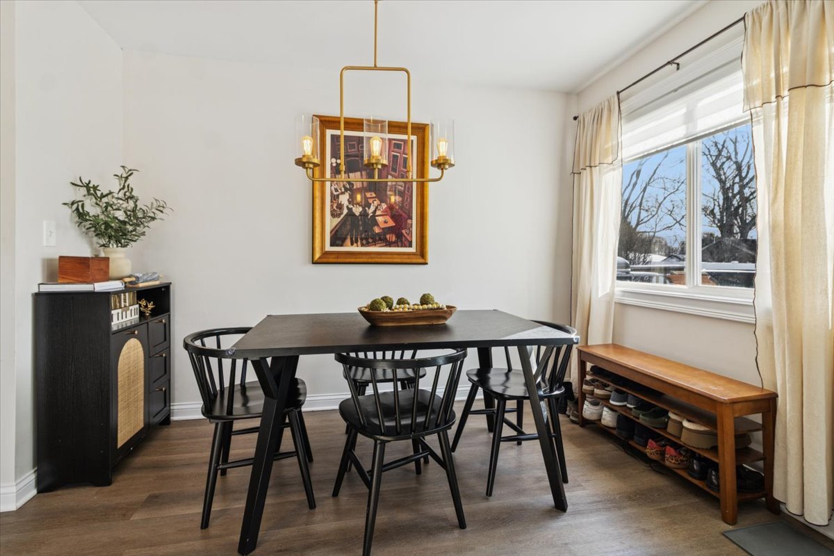 27W585 Galusha Avenue, Warrenville, IL 60555