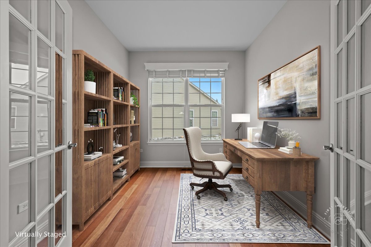 2843 Hillcrest Circle, Naperville, IL 60564