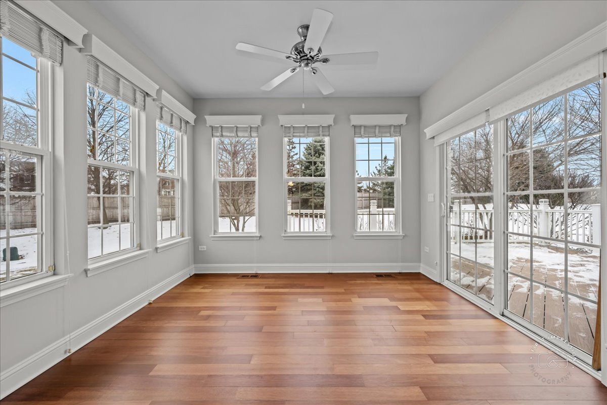 2843 Hillcrest Circle, Naperville, IL 60564