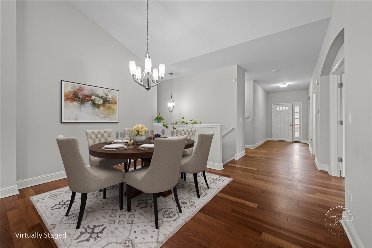 2843 Hillcrest Circle, Naperville, IL 60564