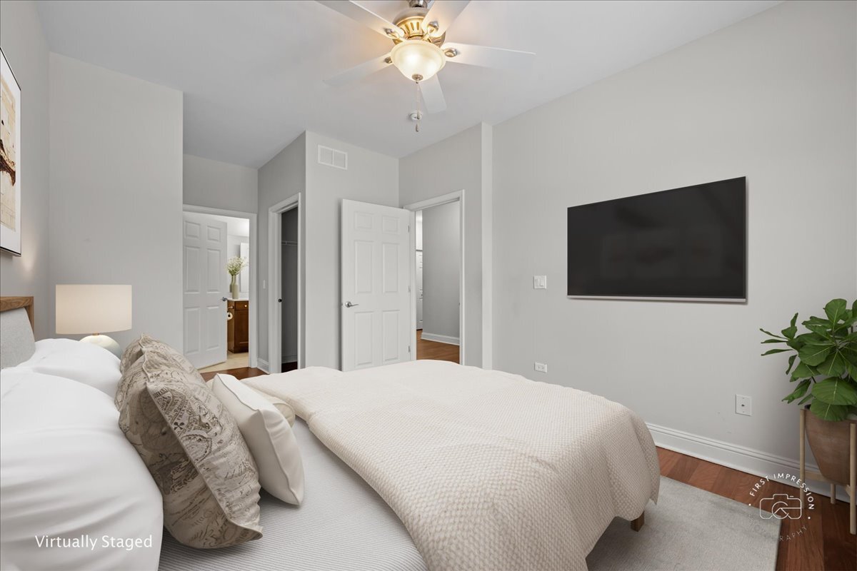 2843 Hillcrest Circle, Naperville, IL 60564