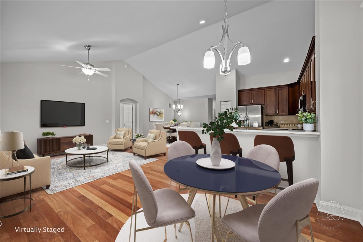 2843 Hillcrest Circle, Naperville, IL 60564