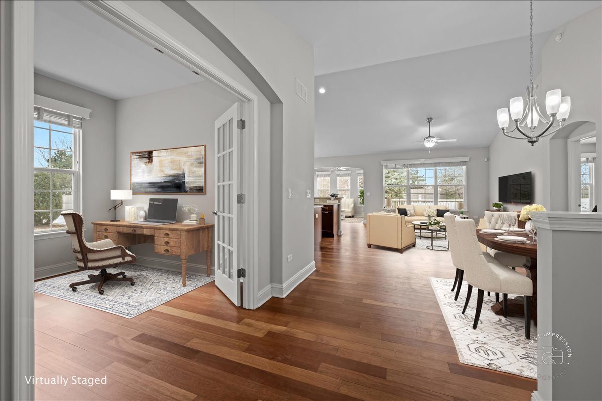 2843 Hillcrest Circle, Naperville, IL 60564