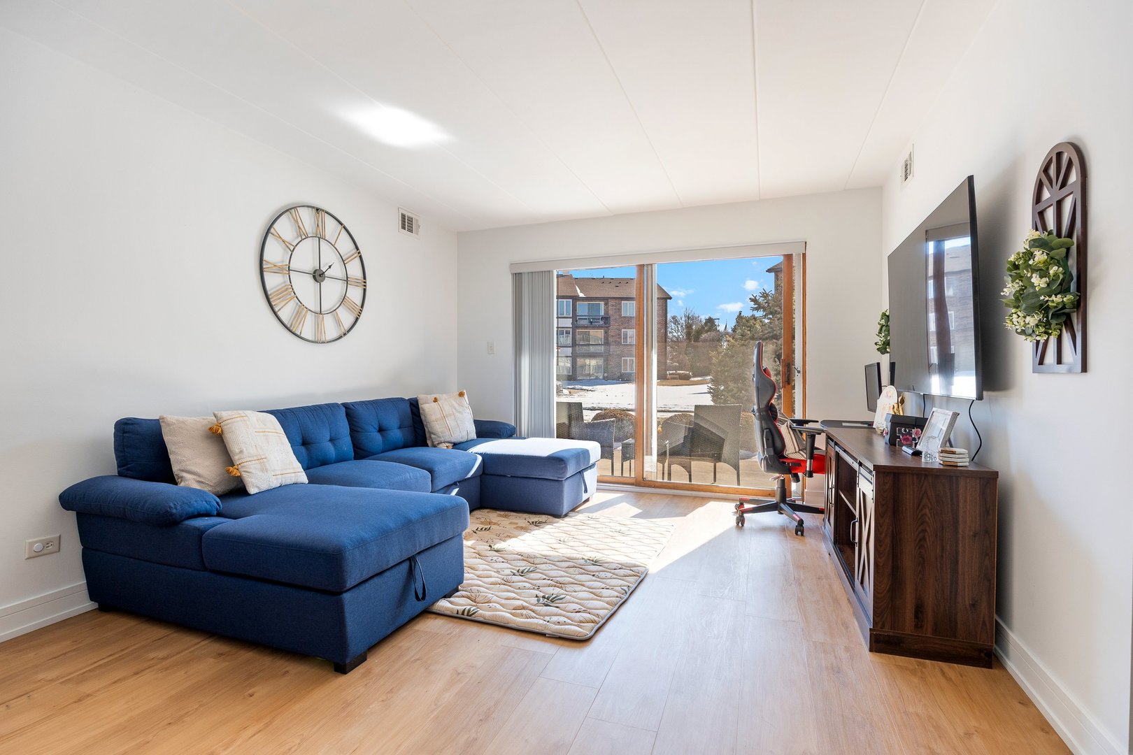 4940 Circle Court #604, Crestwood, IL 60418