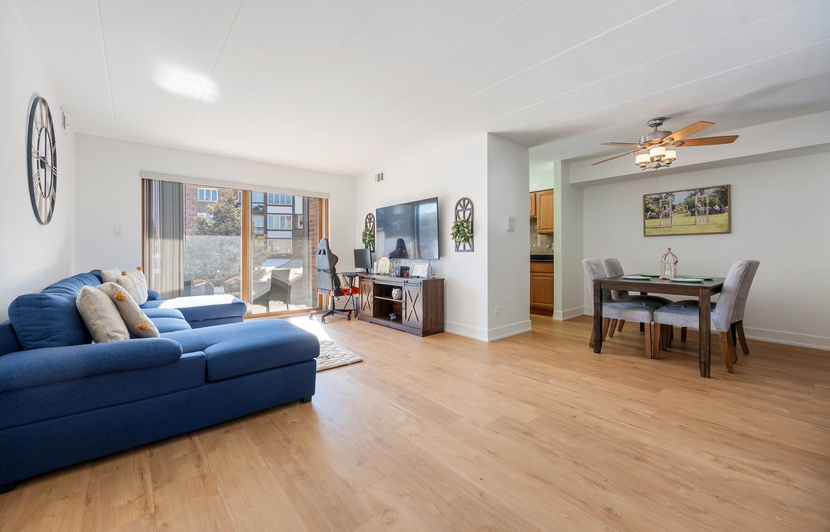 4940 Circle Court #604, Crestwood, IL 60418