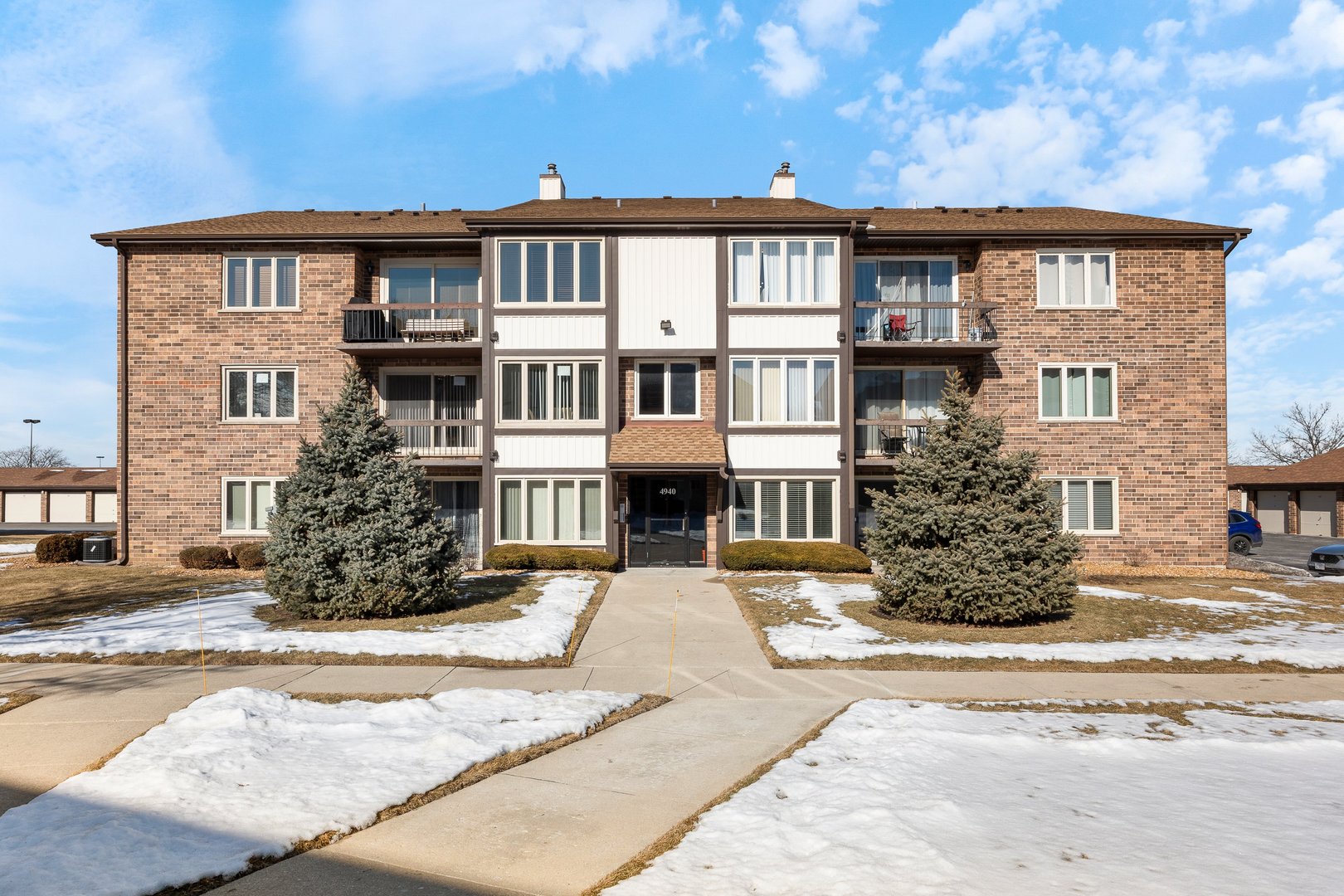 4940 Circle Court #604, Crestwood, IL 60418