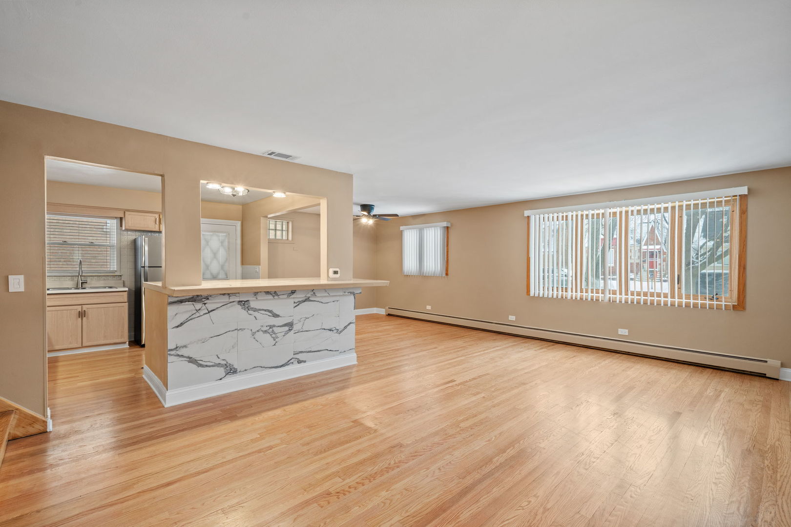 2737 Spruce Street, River Grove, IL 60171