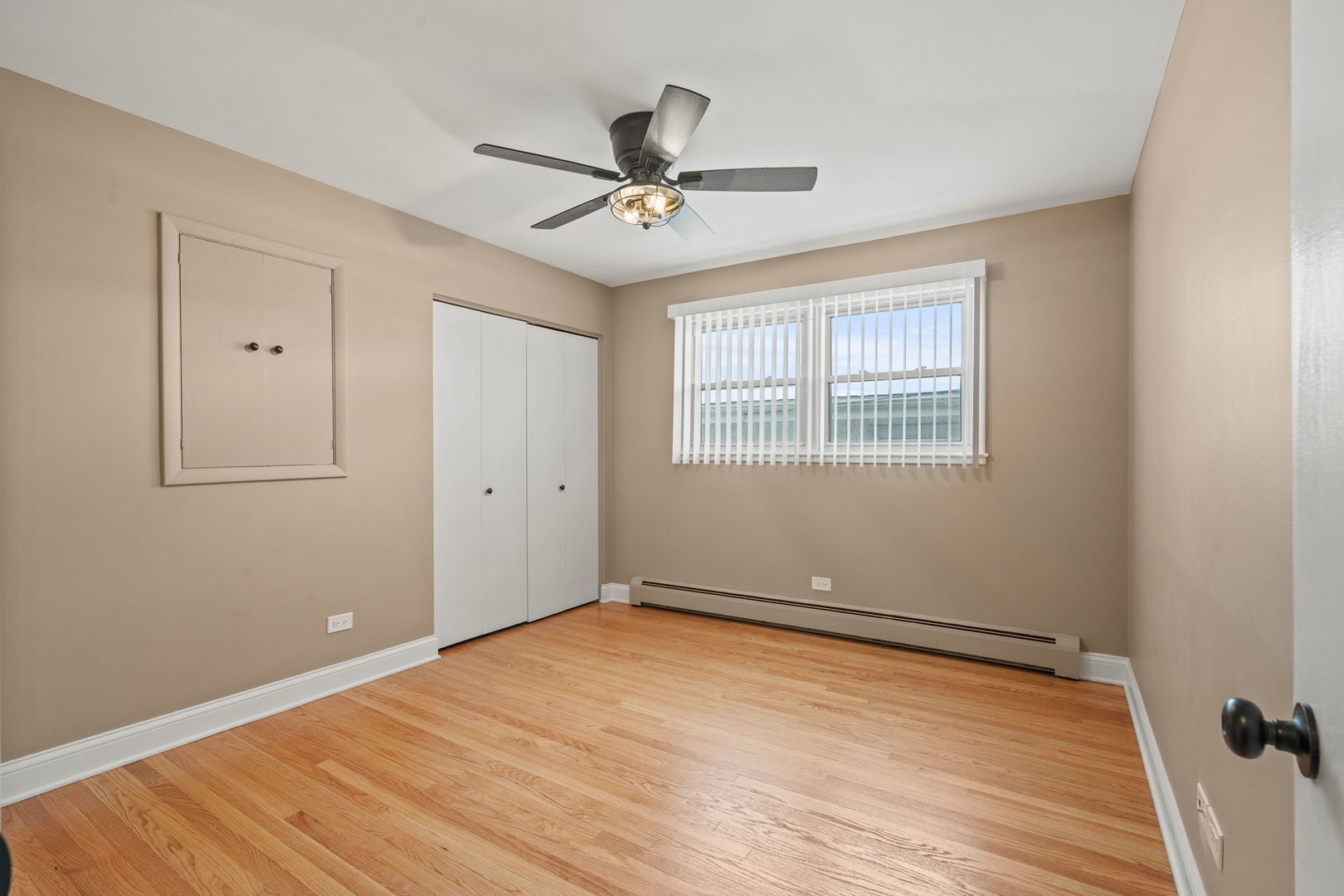 2737 Spruce Street, River Grove, IL 60171