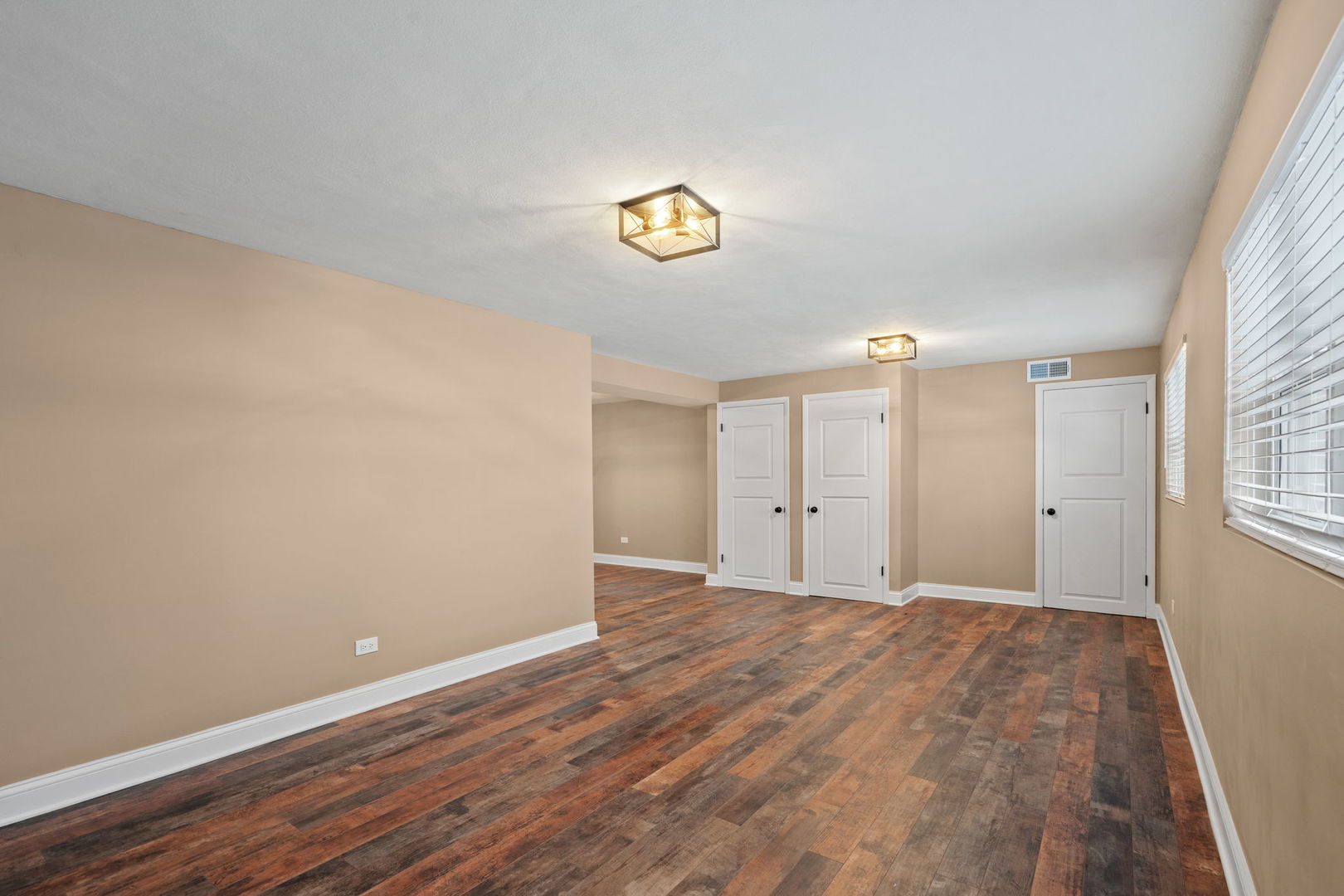 2737 Spruce Street, River Grove, IL 60171