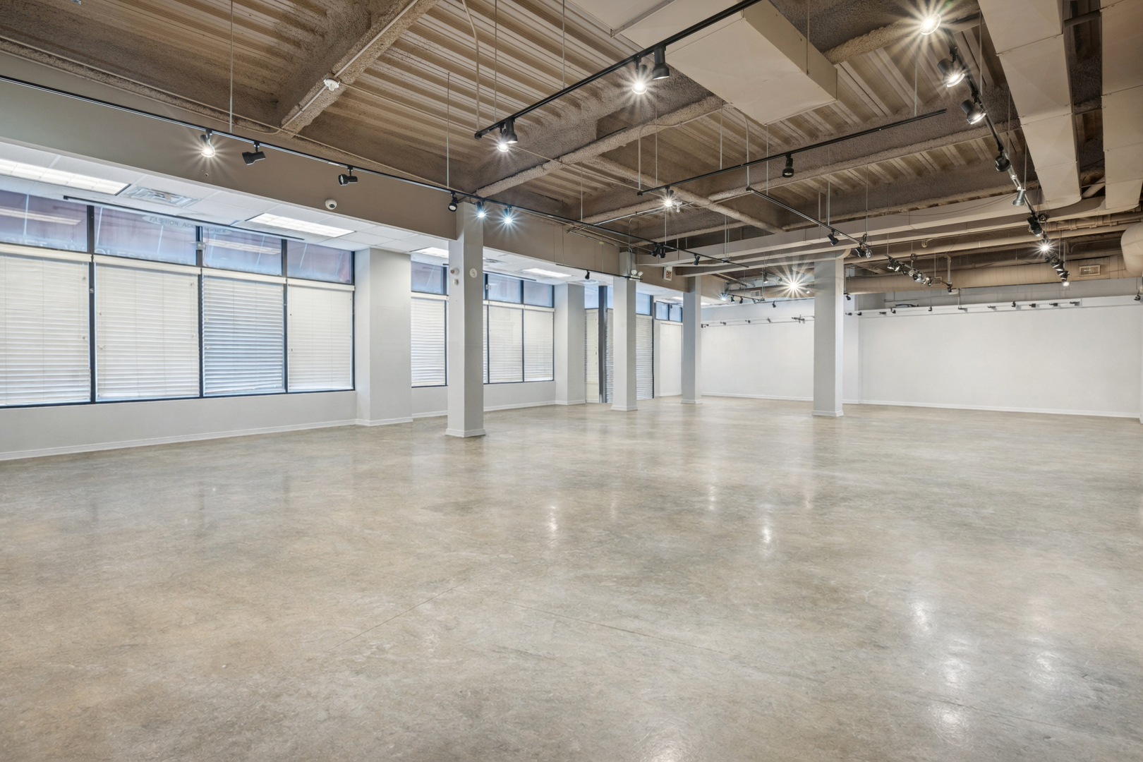 4422 N Clark Street, Chicago, IL 60640