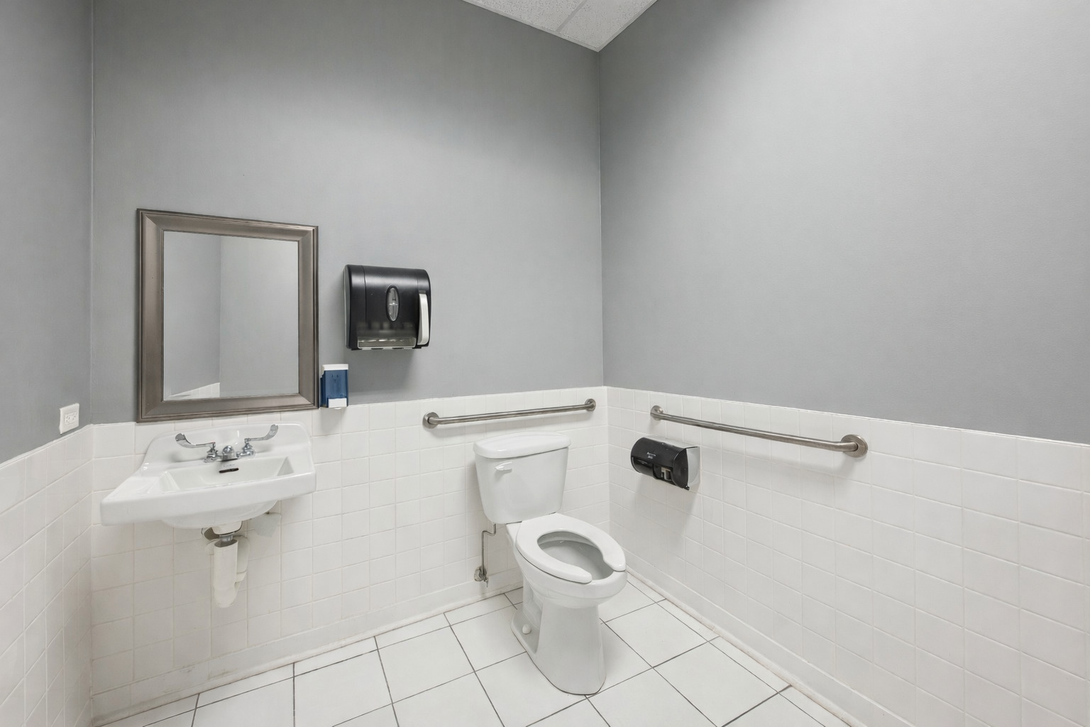 4422 N Clark Street, Chicago, IL 60640