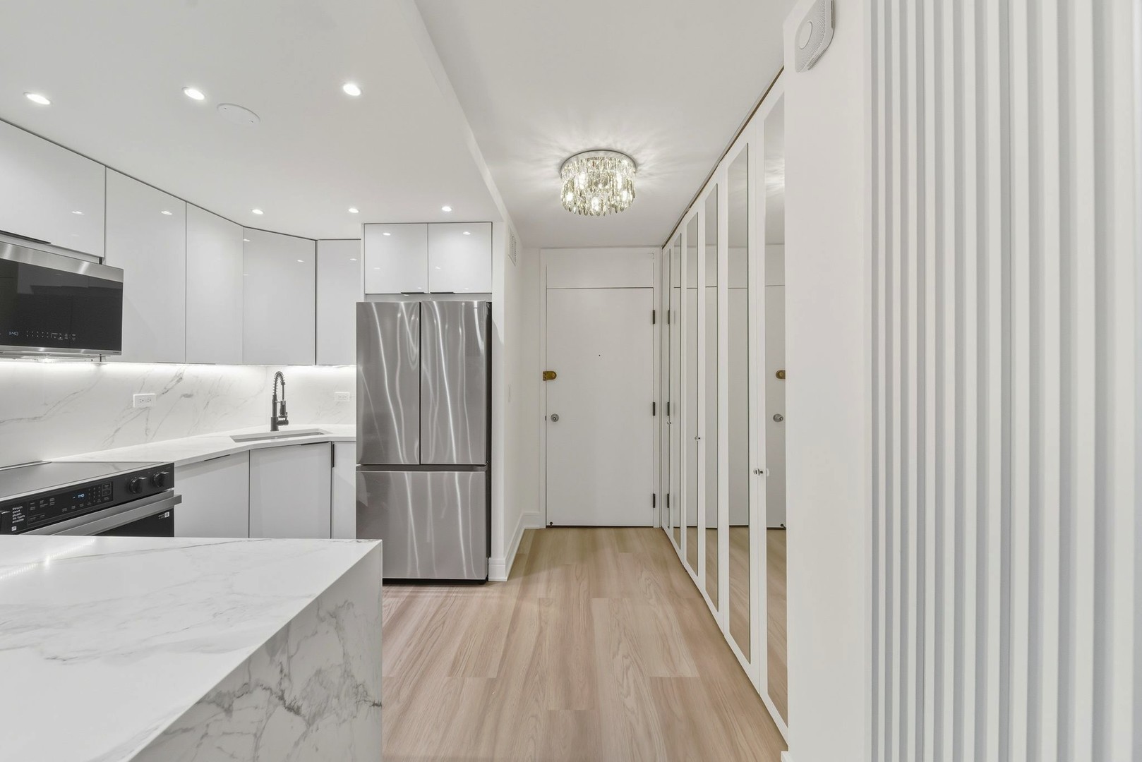 88 W Schiller Street #2503, Chicago, IL 60610