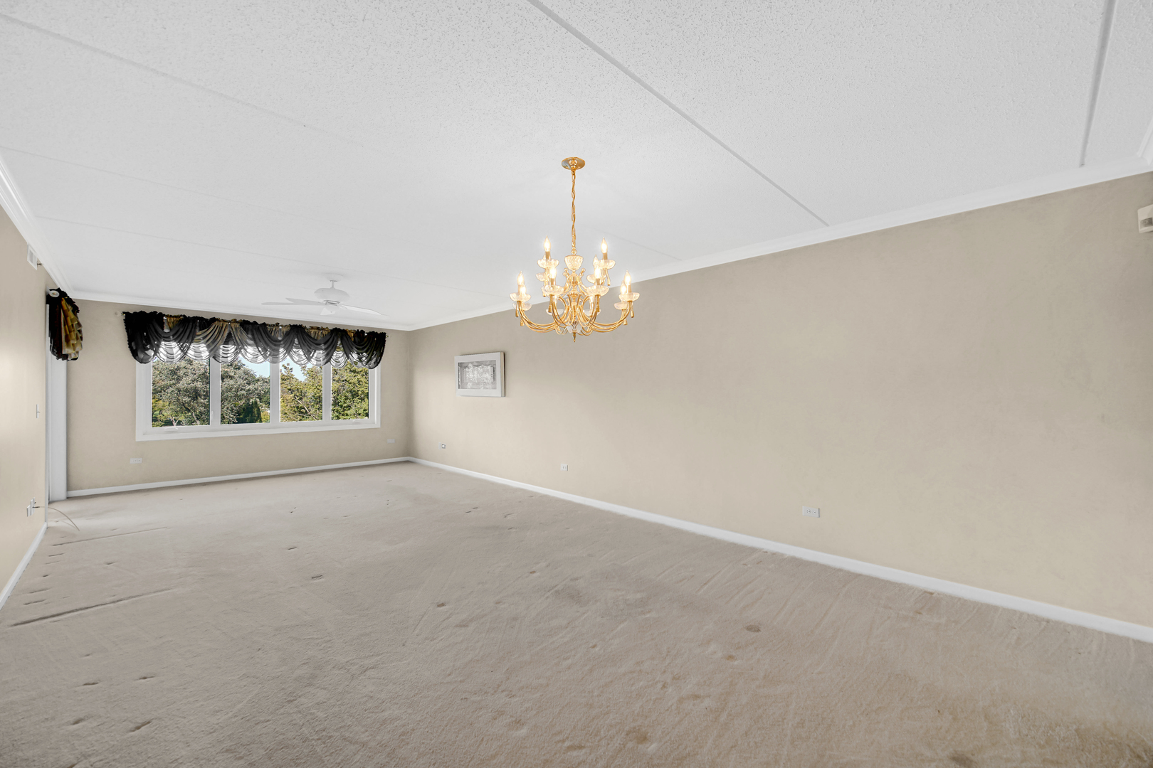 730 Creekside Drive #405C, Mount Prospect, IL 60056