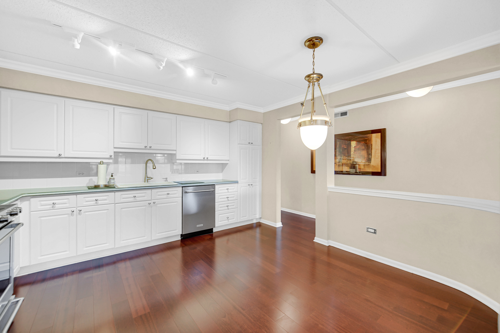 730 Creekside Drive #405C, Mount Prospect, IL 60056