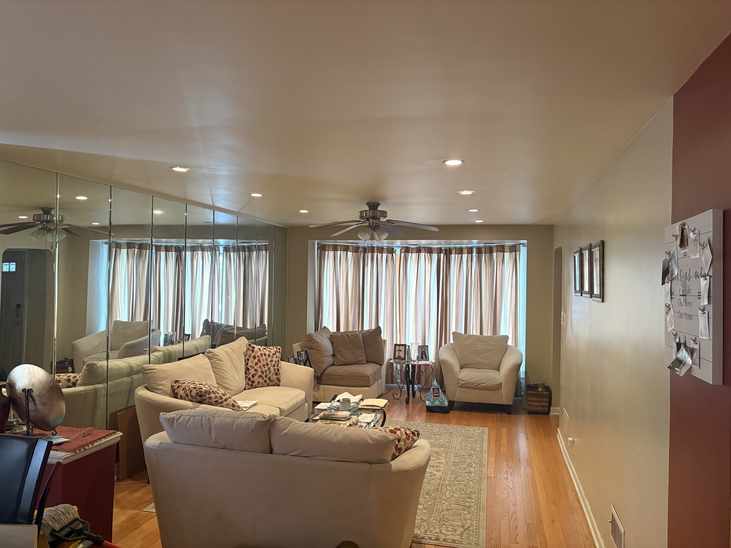 8800 S Merrill Avenue, Chicago, IL 60617