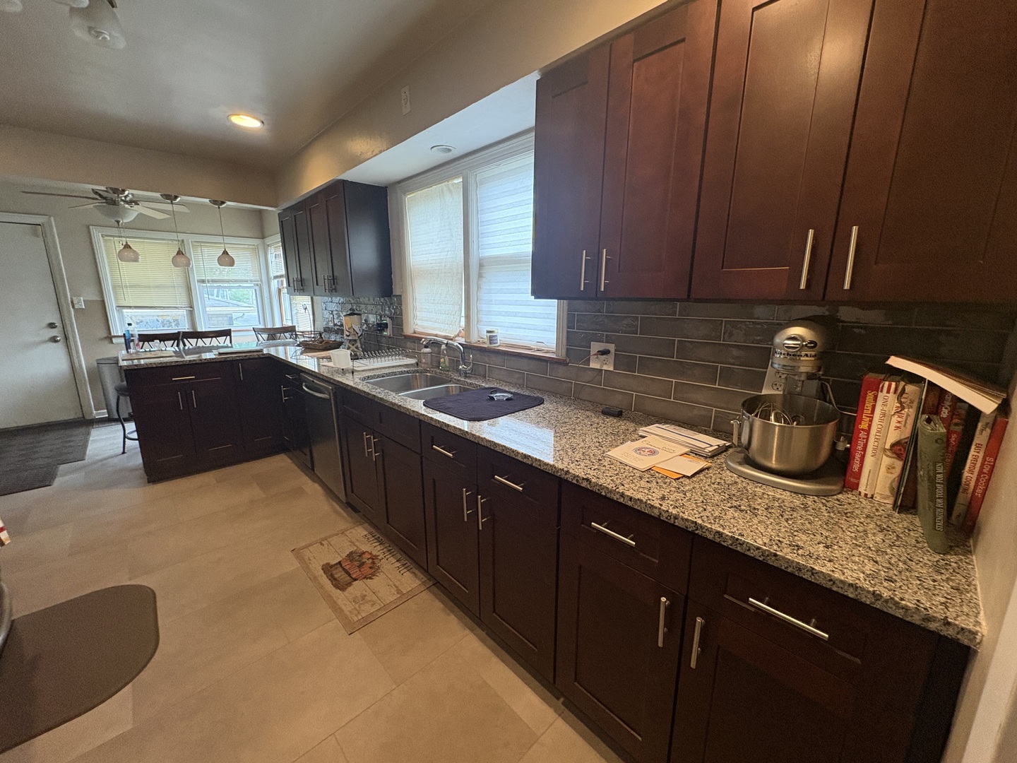 8800 S Merrill Avenue, Chicago, IL 60617