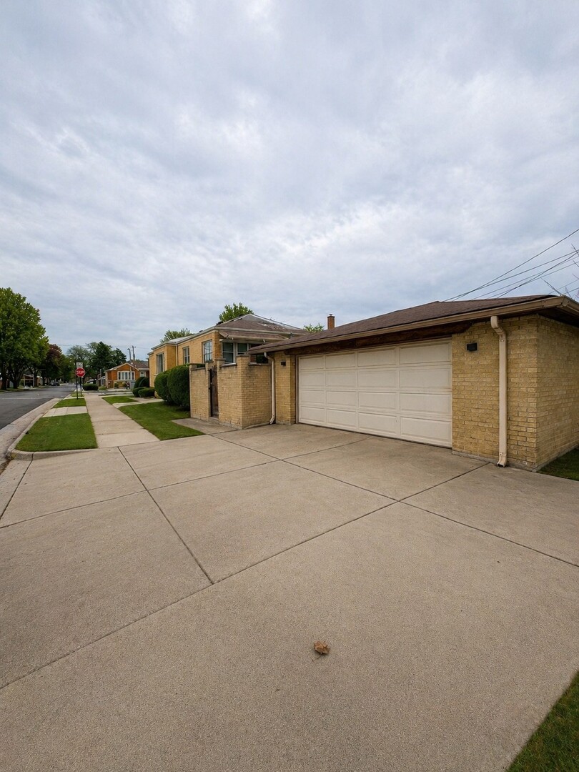 8800 S Merrill Avenue, Chicago, IL 60617