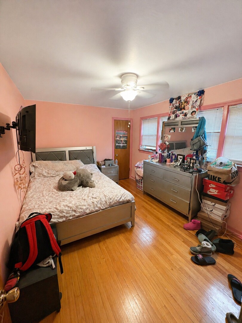 8800 S Merrill Avenue, Chicago, IL 60617