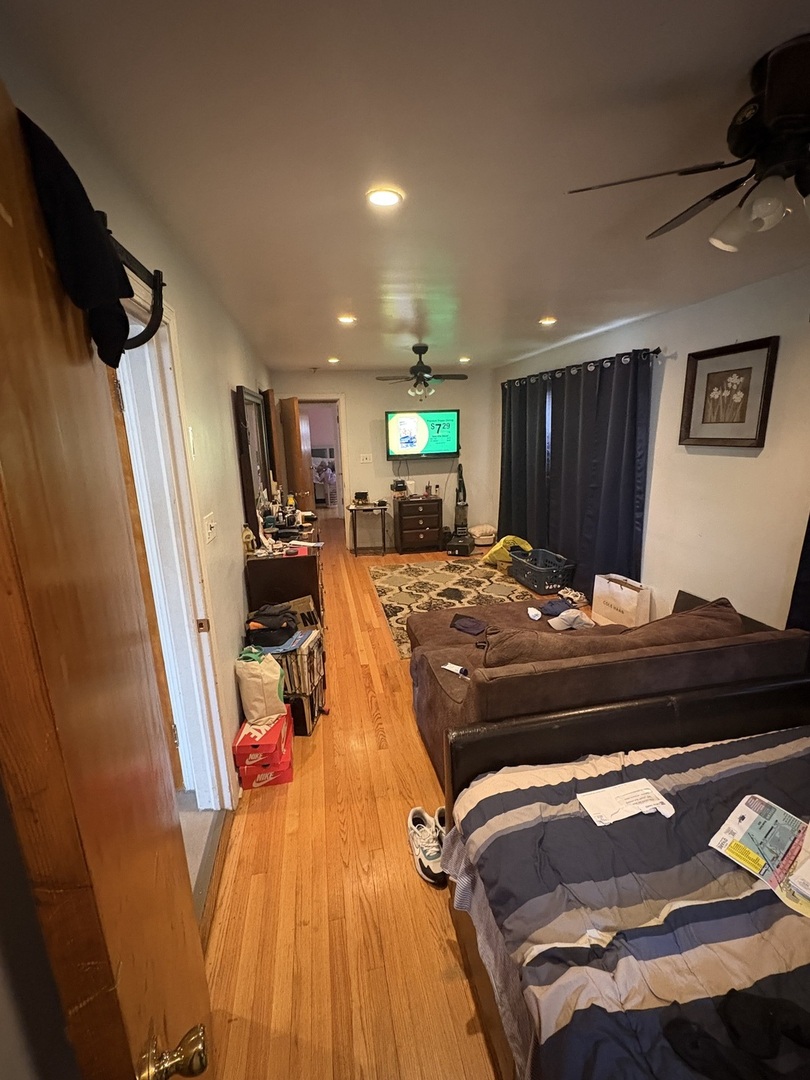 8800 S Merrill Avenue, Chicago, IL 60617