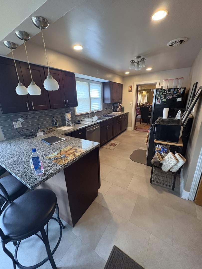 8800 S Merrill Avenue, Chicago, IL 60617