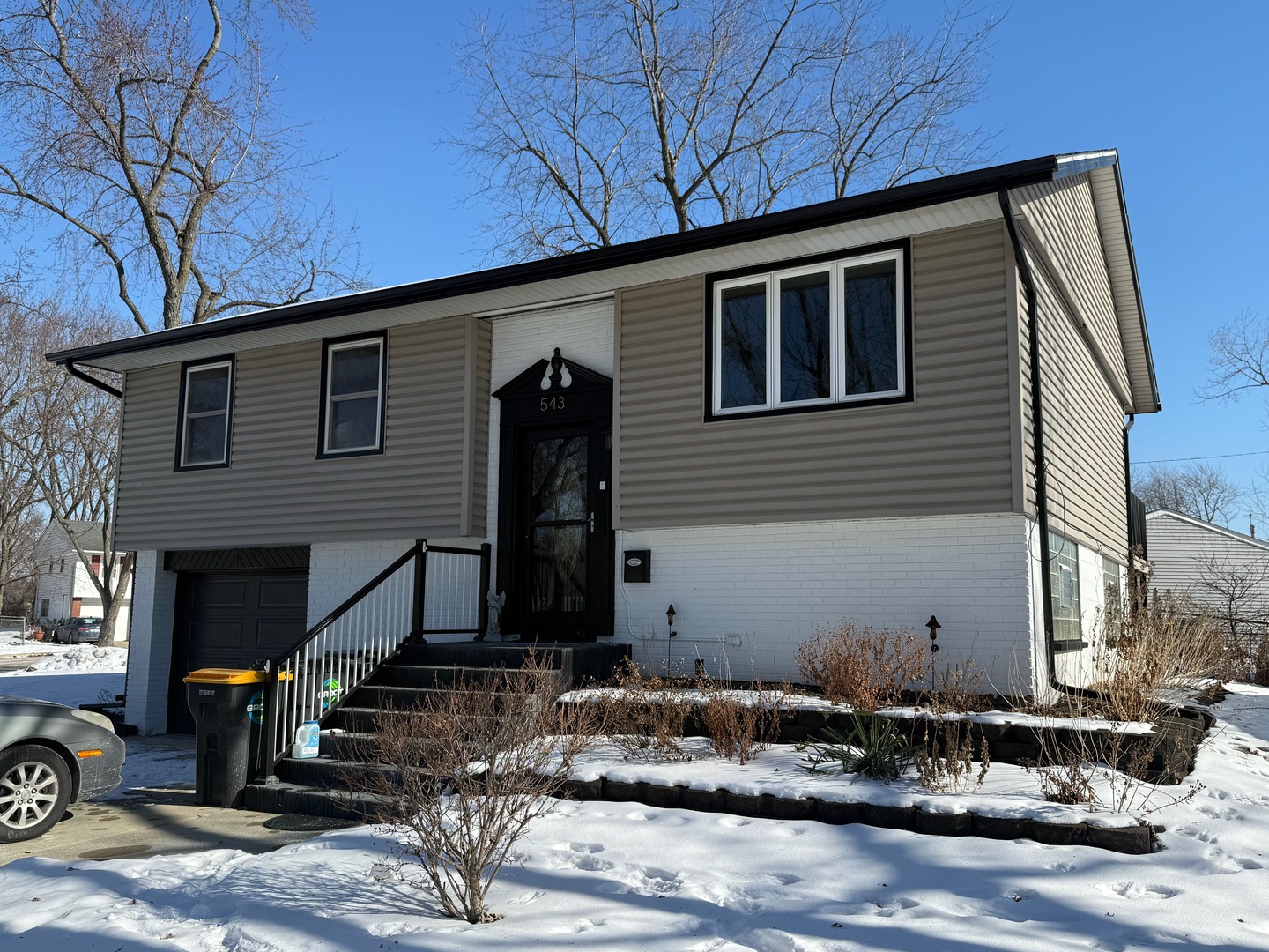 543 Ridge Circle, Streamwood, IL 60107