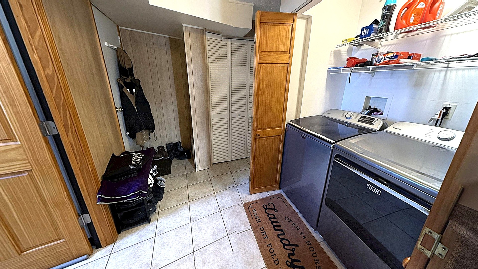 543 Ridge Circle, Streamwood, IL 60107