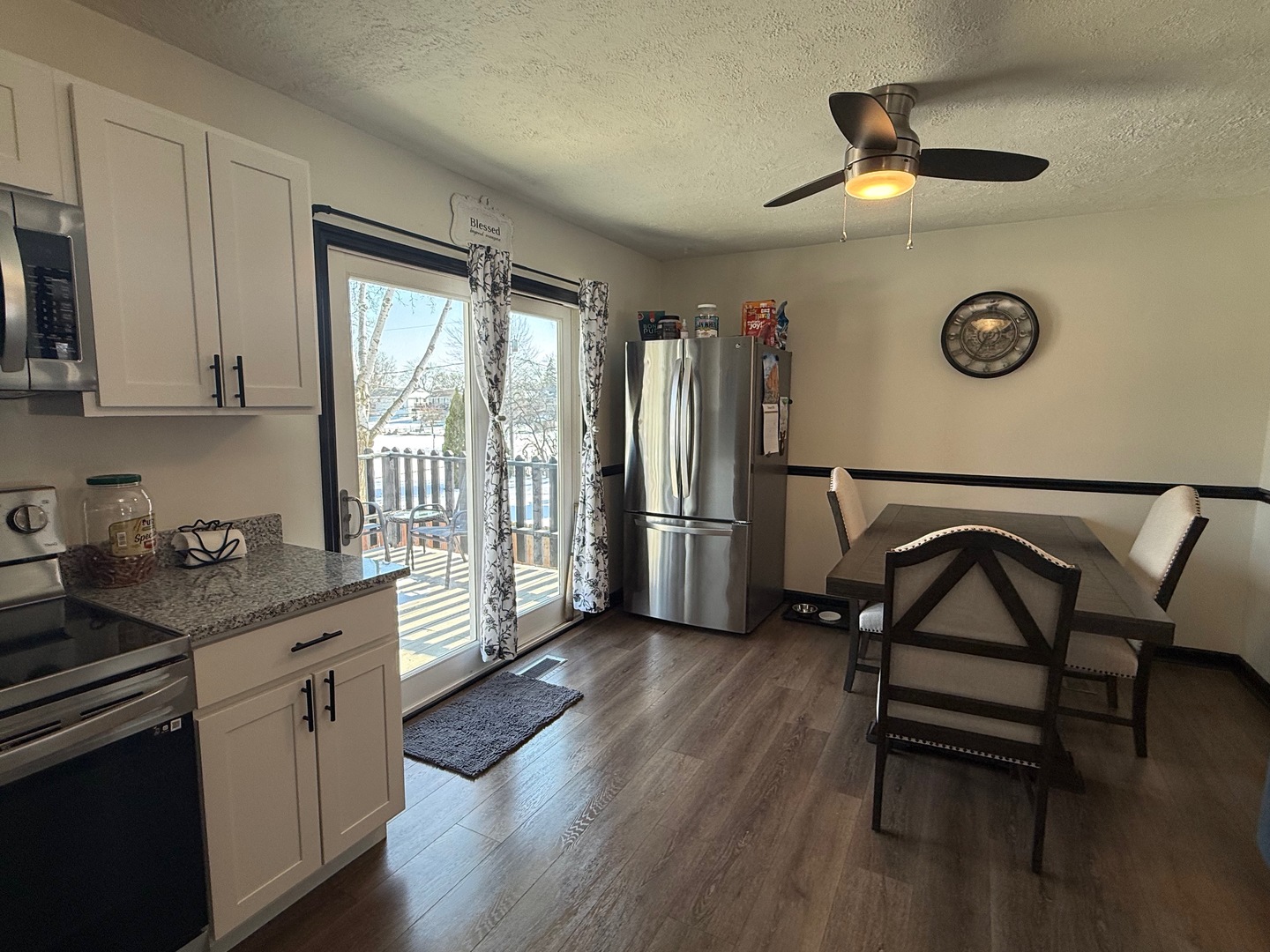 543 Ridge Circle, Streamwood, IL 60107