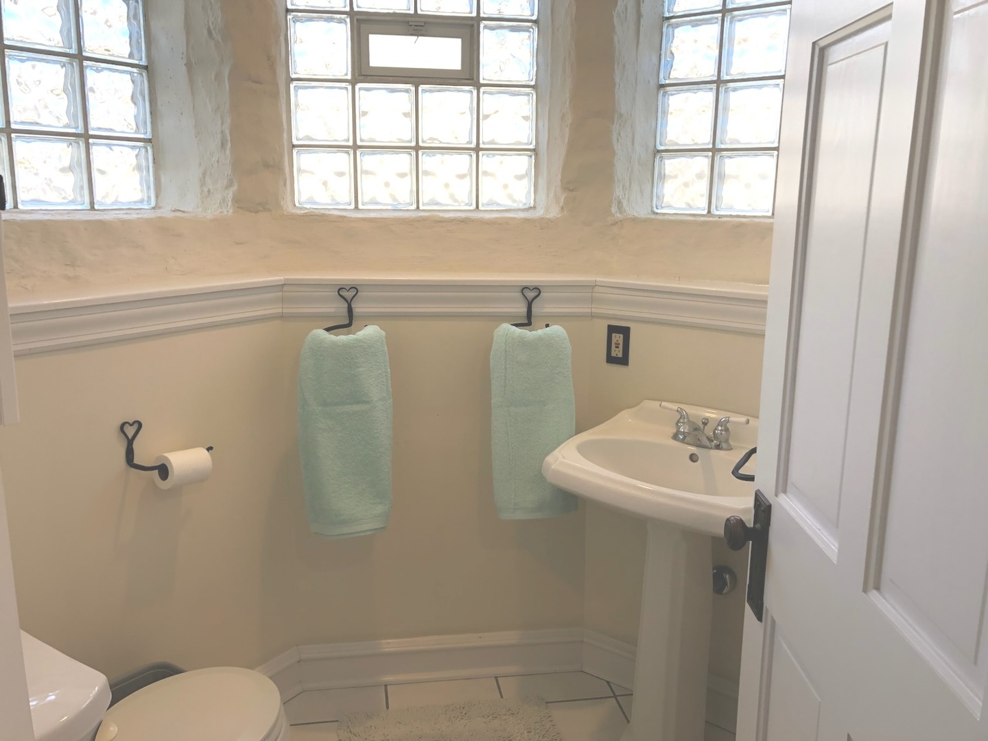 313 N Raynor Avenue, Joliet, IL 60435