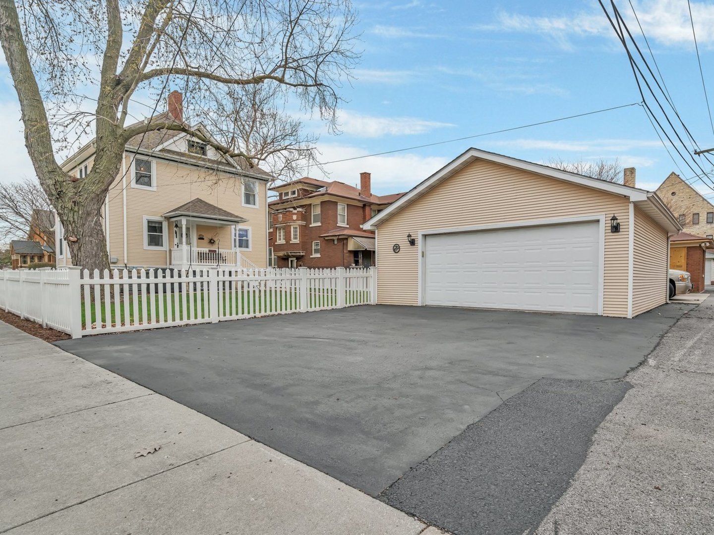 313 N Raynor Avenue, Joliet, IL 60435