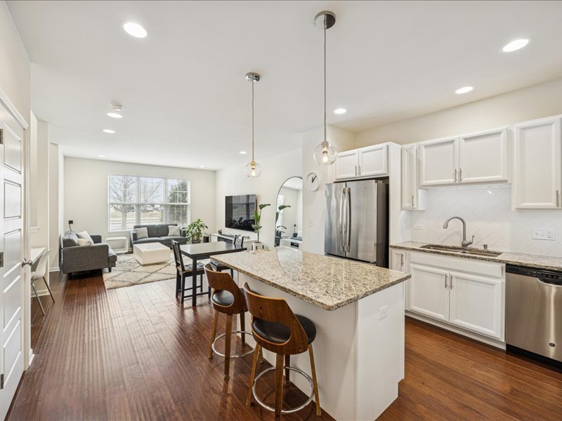 964 Station Boulevard, Aurora, IL 60504