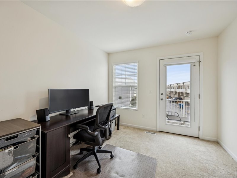 964 Station Boulevard, Aurora, IL 60504