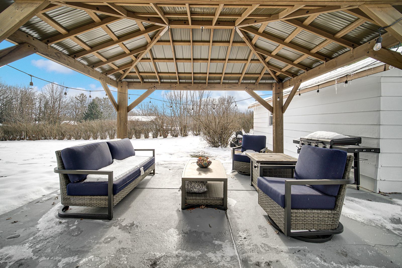 22115 Grenadier Drive, Marengo, IL 60152