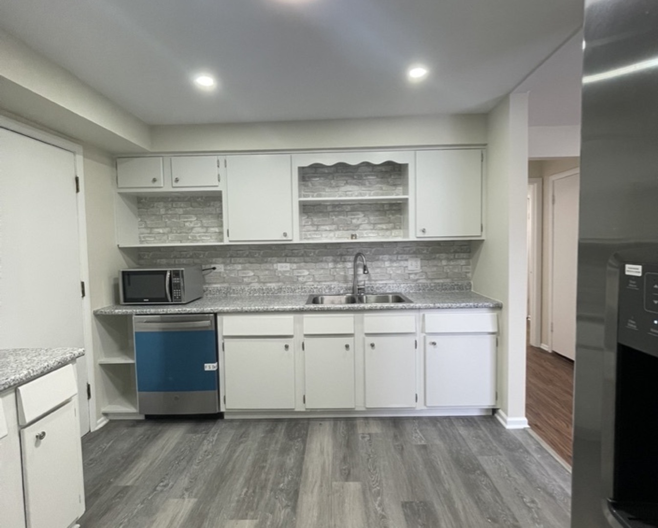 212 Collen Drive #209, Lombard, IL 60148