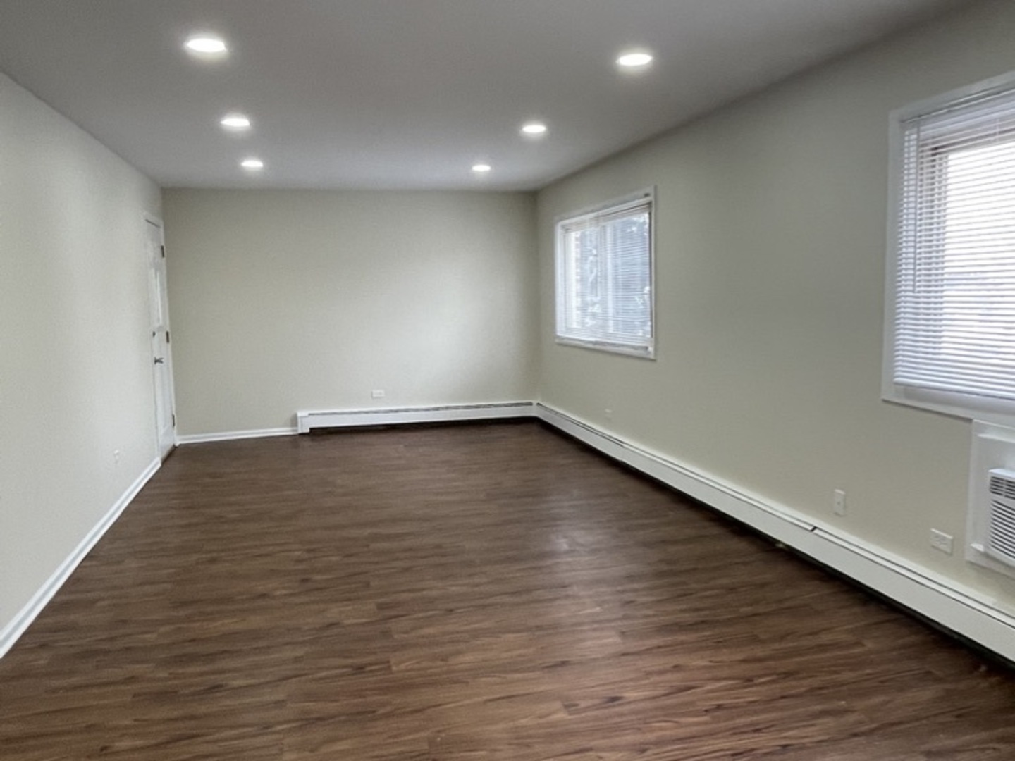 212 Collen Drive #209, Lombard, IL 60148