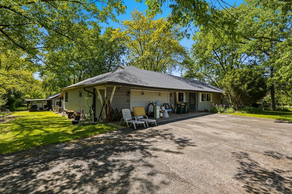 8904 Lemont Road, Downers Grove, IL 60516