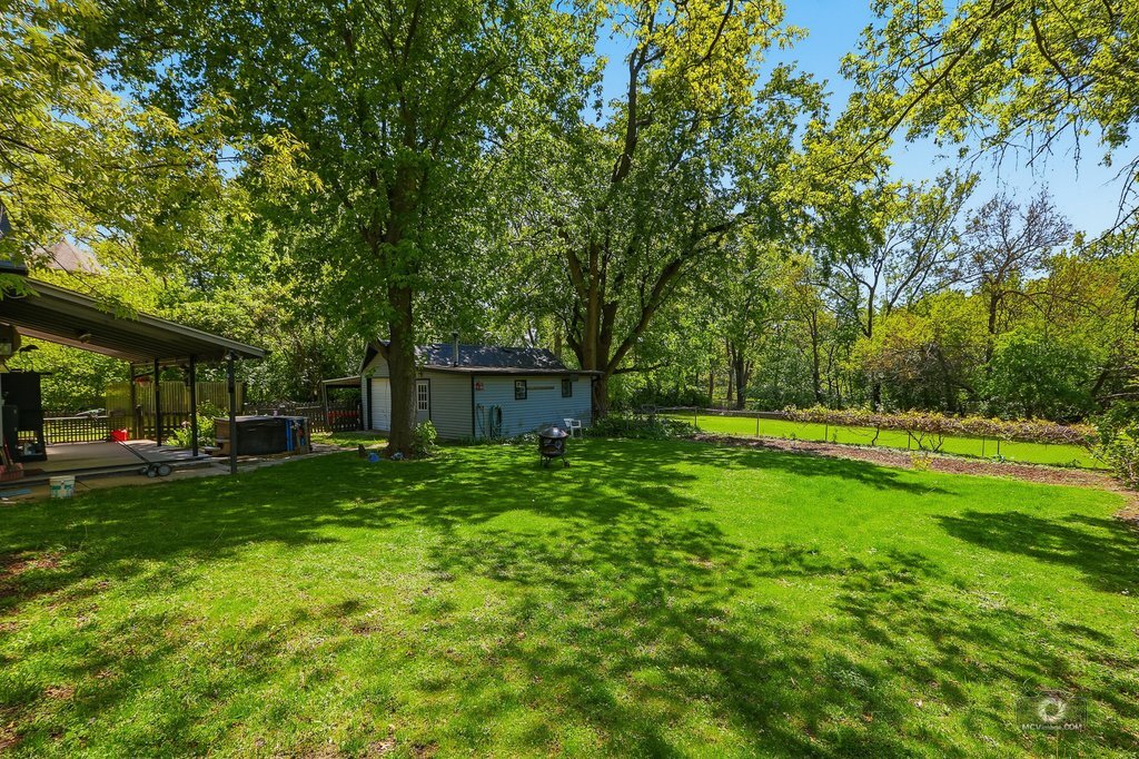 8904 Lemont Road, Downers Grove, IL 60516