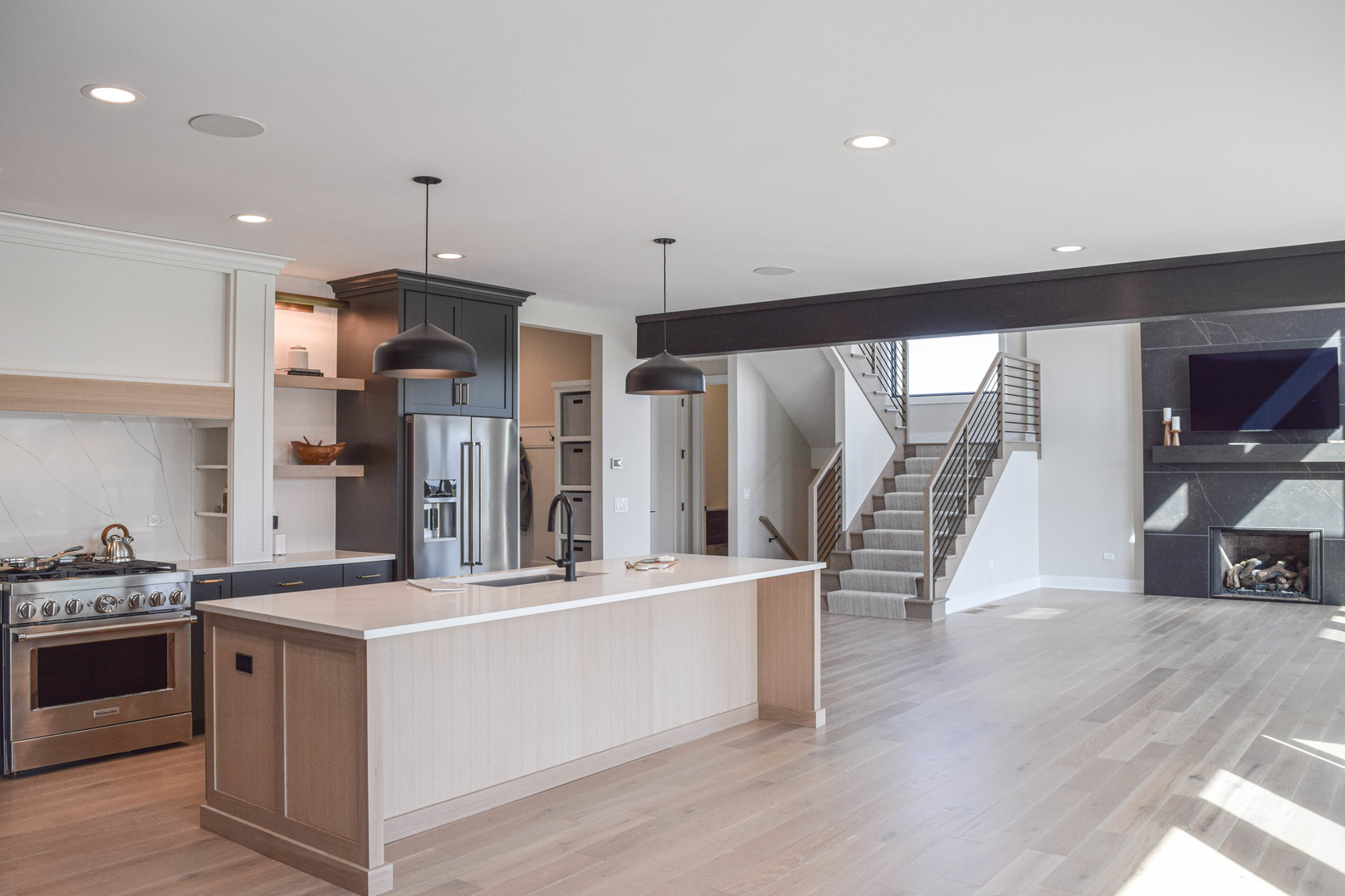 27W151 48th Street, Naperville, IL 60540